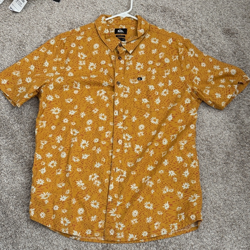 Quiksilver Men's Mustard Yellow Floral Short-Sleeve Button-Down Shirt